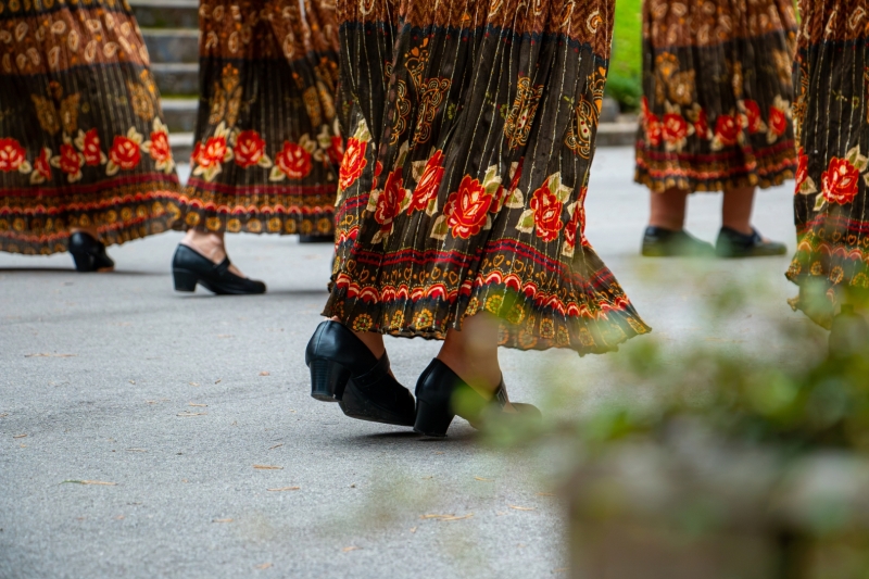 foto ar dejotāju kājām 