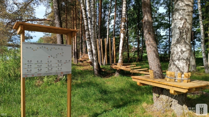 foto ar šķēršļu taku bilskā