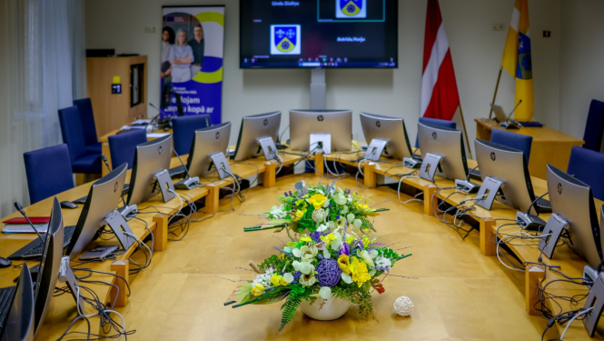 Smiltenes novada pašvaldības sēžu zāle