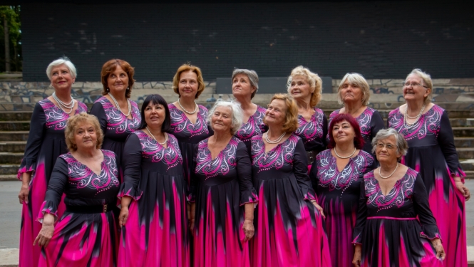 foto ar kolektīvu