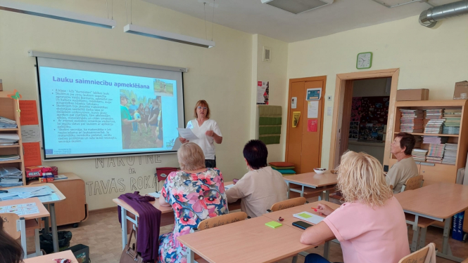 "Erasmus +"