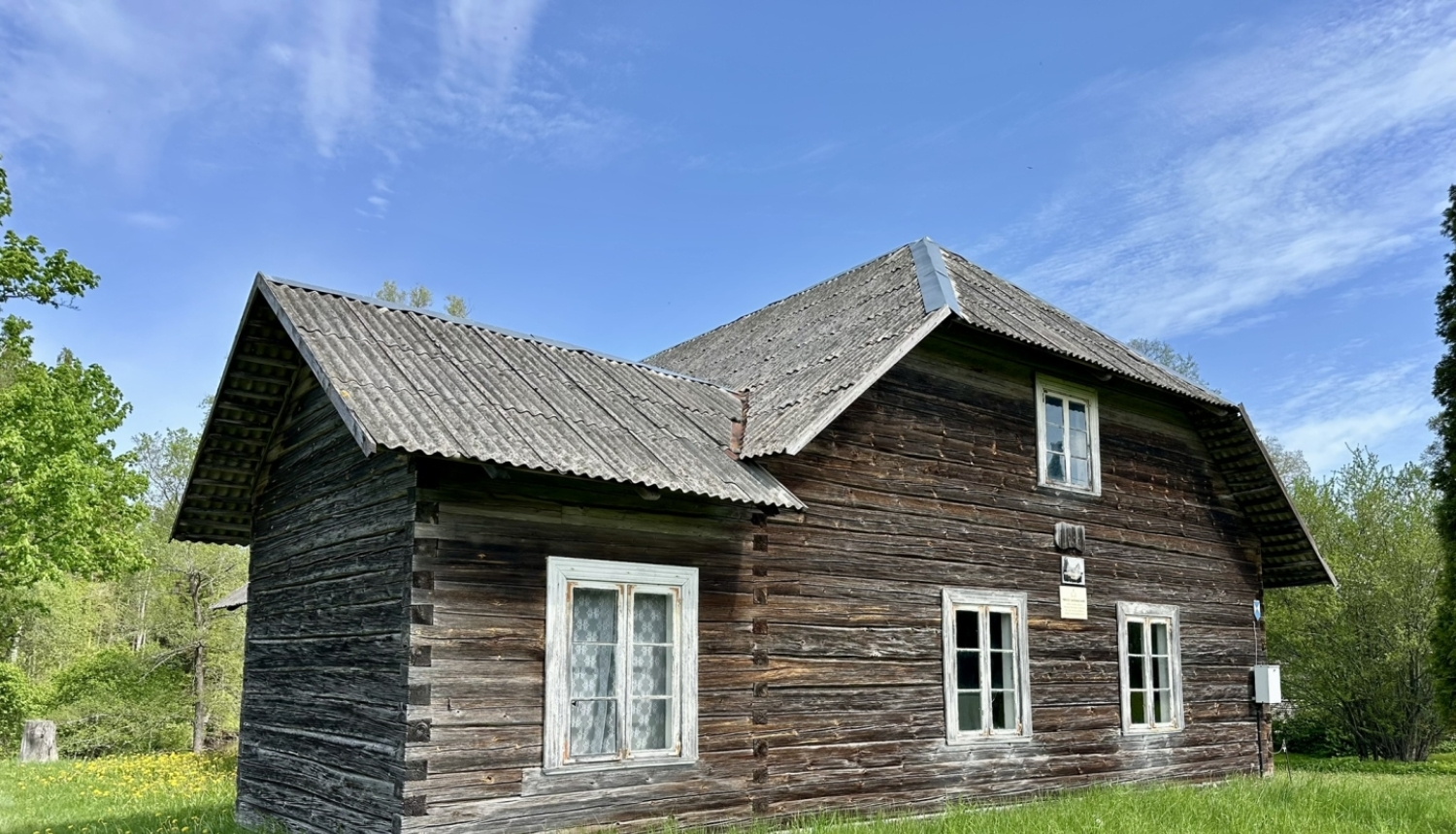 Smiltene, Trapene, Mikužu saieta nams
