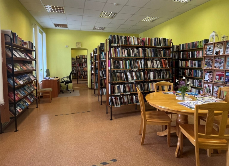 Apes bibliotēkas pieaugušo nodaļa