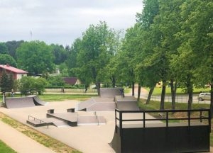 Ar 1. aprīli atvērts bērnu rotaļu laukums Gaujas ielā 1, Smiltenē