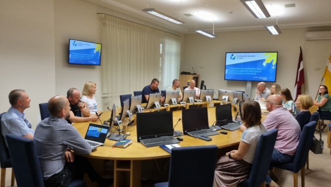 Apspriede par pašvaldības īstenotajiem projektiem uzņēmējdarbības attīstībai