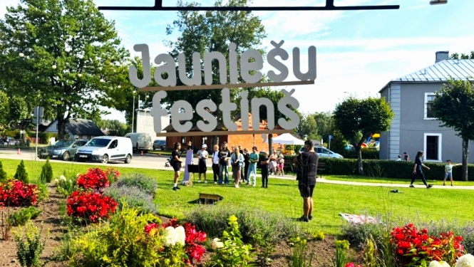 Jauniešu festiņš Apē