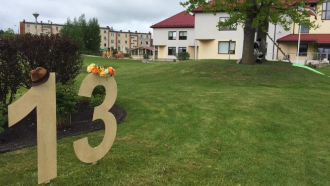 13