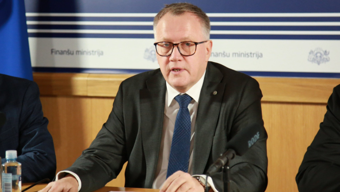 Latvijas Republikas finanšu ministrs Arvils Ašeradens