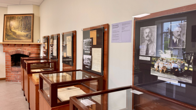 Foto no Drustu mezeja – attēlā izstāde 