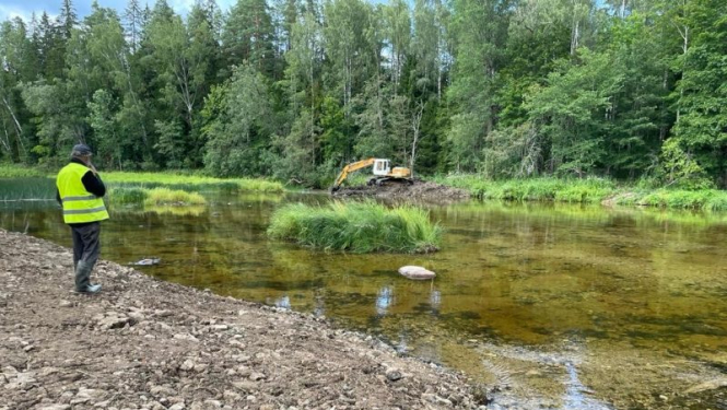 Paveikti darbi Gaujas upes Sikšņu krāču tīrīšanā