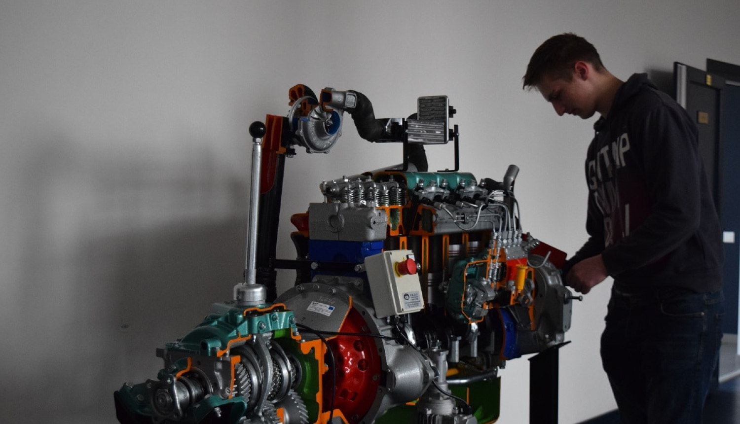 Smiltenes tehnikuma audzēkņa Uģa Āboliņa  debija “SkillsLatvia 2021” pusfinālā