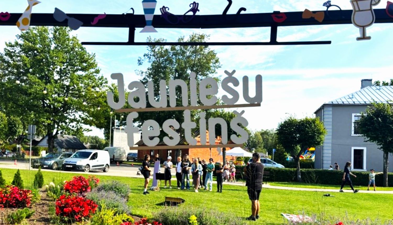 Jauniešu festiņš Apē