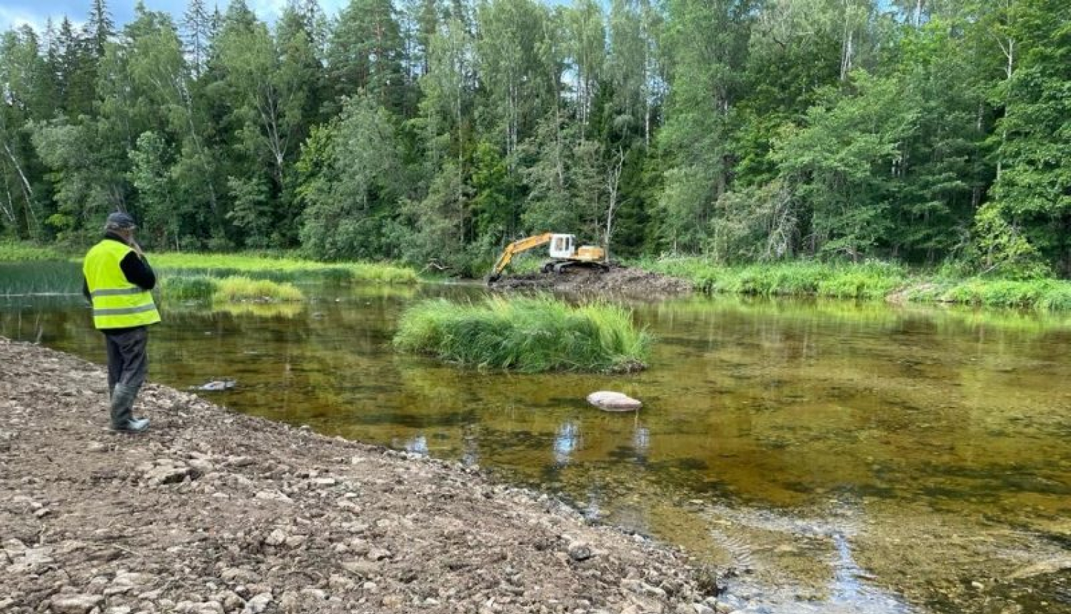 Paveikti darbi Gaujas upes Sikšņu krāču tīrīšanā