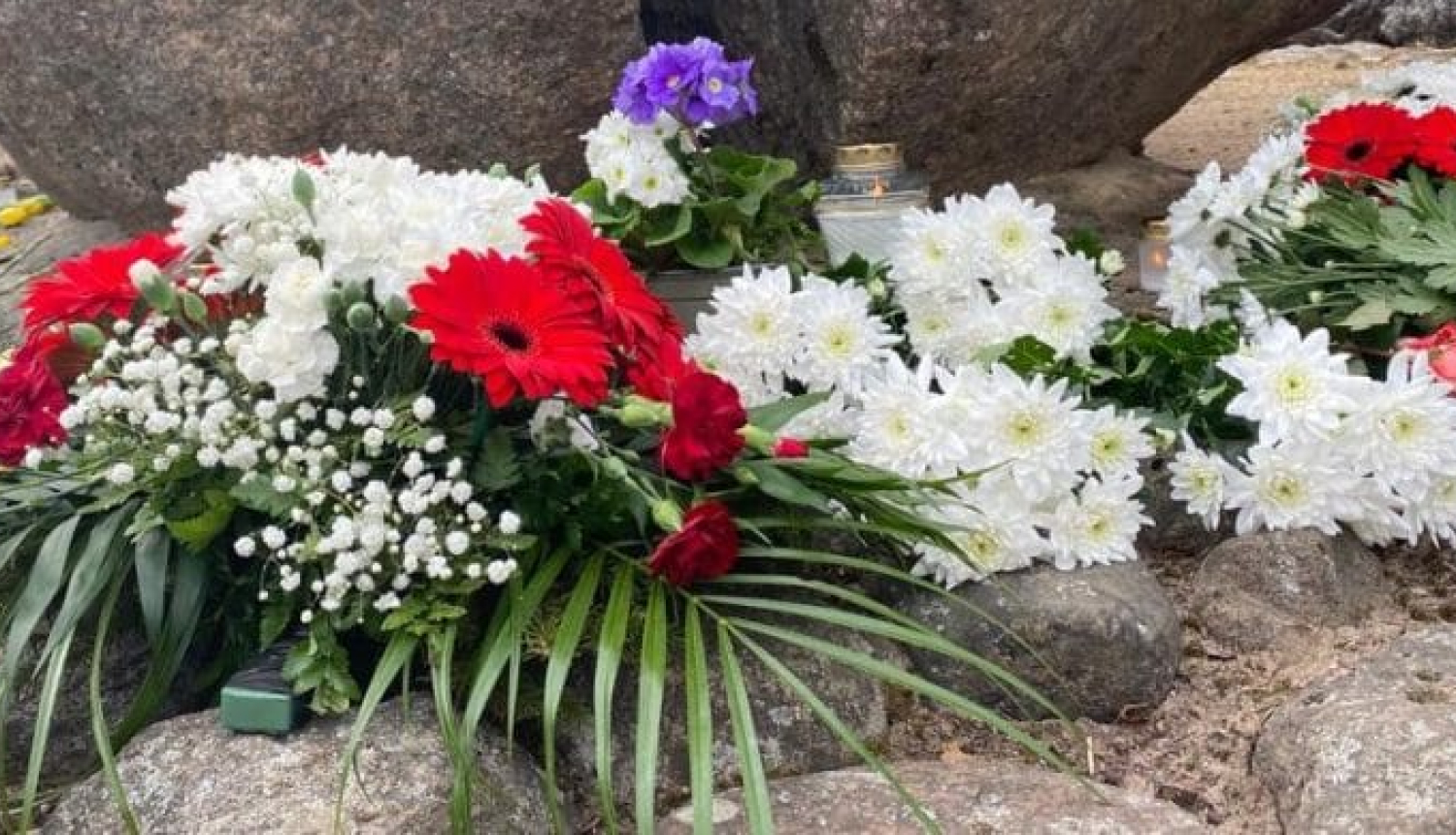 Pieminot politiski represētos un viņu ģimenes