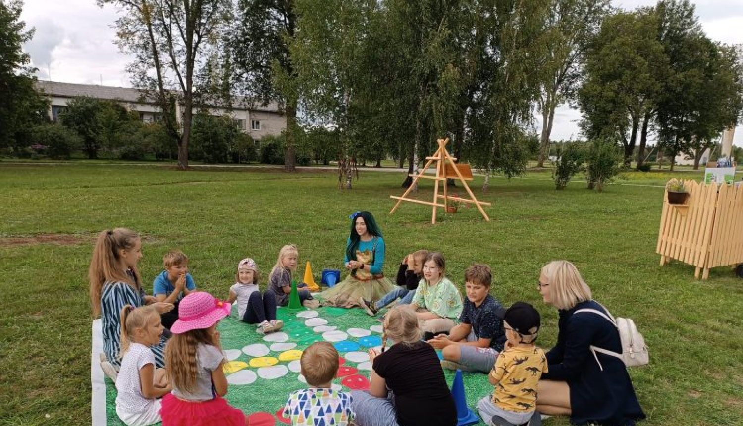 Biedrība “Vilkmuiža 2011” īstenojusi projektu “Alejas svētki”