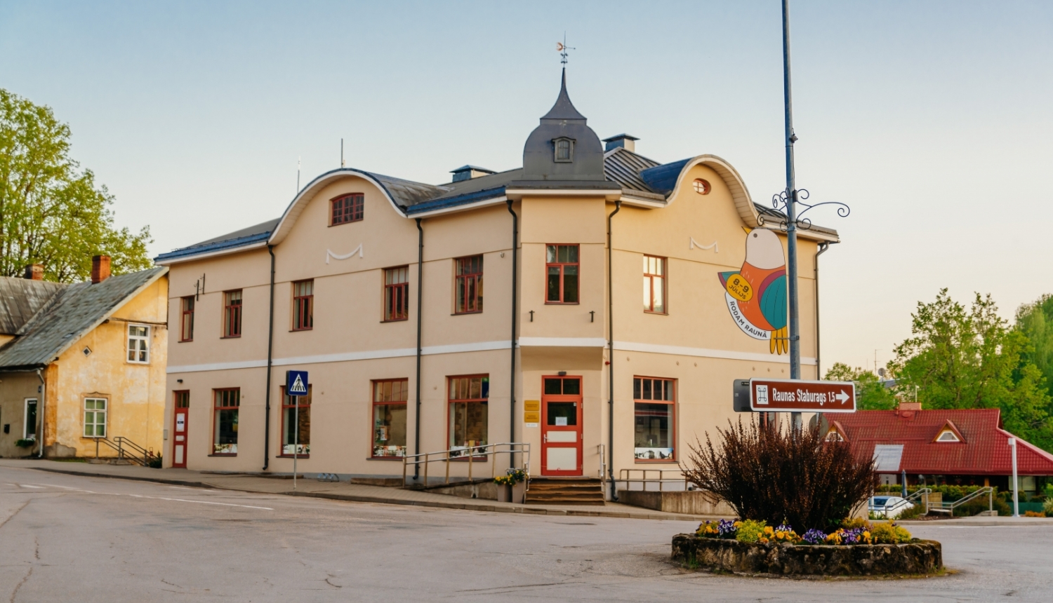 Raunas bibliotēkas ēka